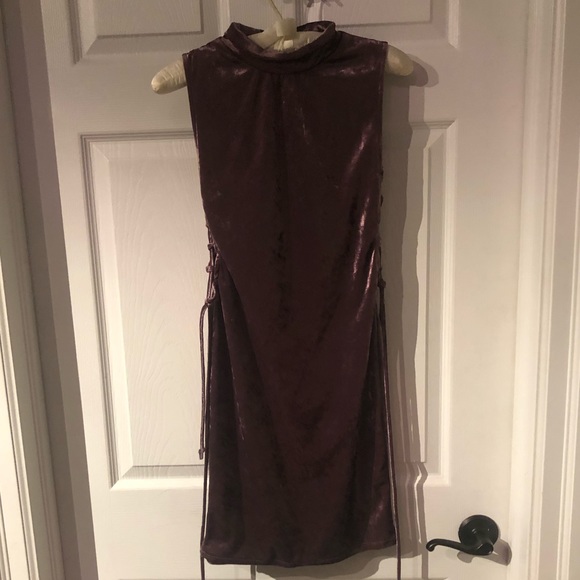Shiny Velvet Dress | Purple - Mauve - Light Plum | Tie-Up Side Slit | High-Neck - Picture 2 of 6